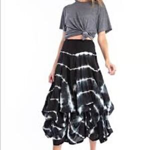 Solitaire Women's Black Tie Dyed Boho Bubble Pick up Maxi Skirt Size Small
